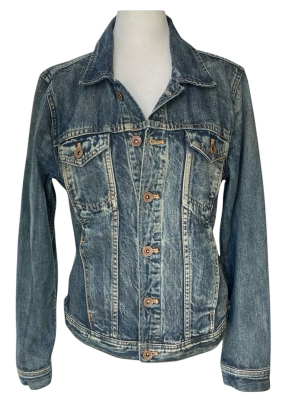 Madewell Faded Blue Vintage-Style Denim Jacket. Medium.